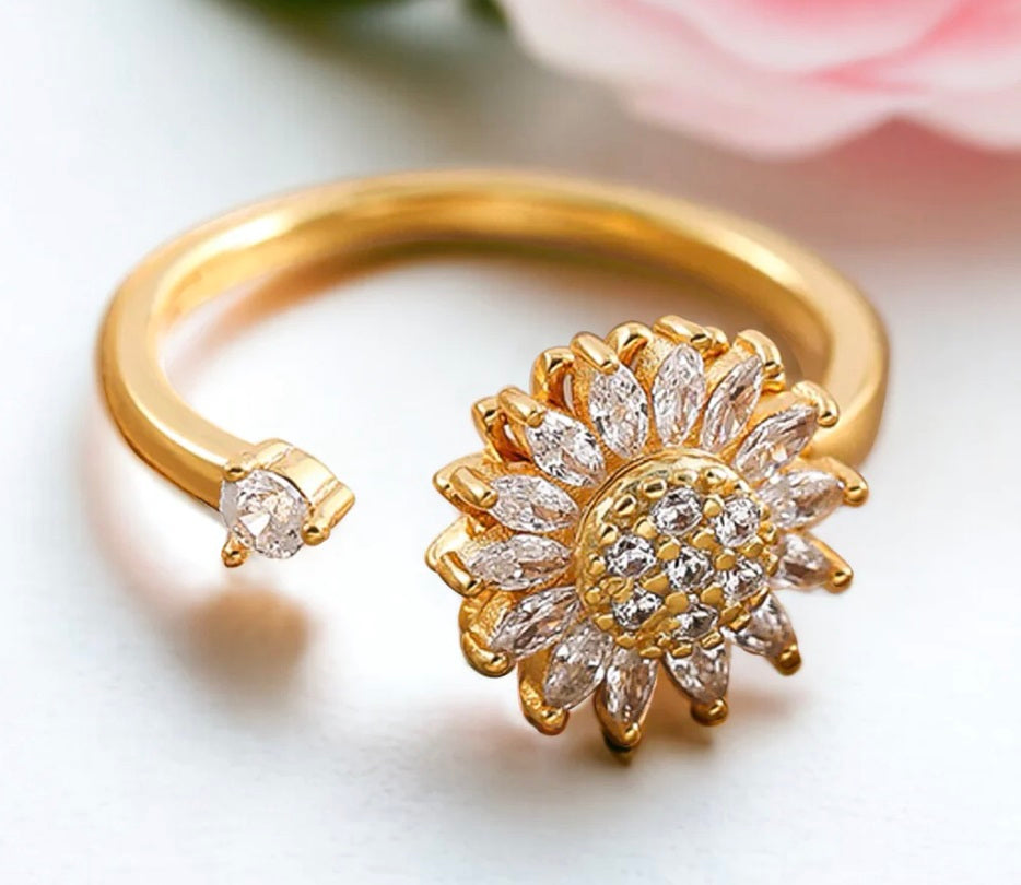 Anillo Girasol Giratorio | Elegancia y Alegría en una Joya Única